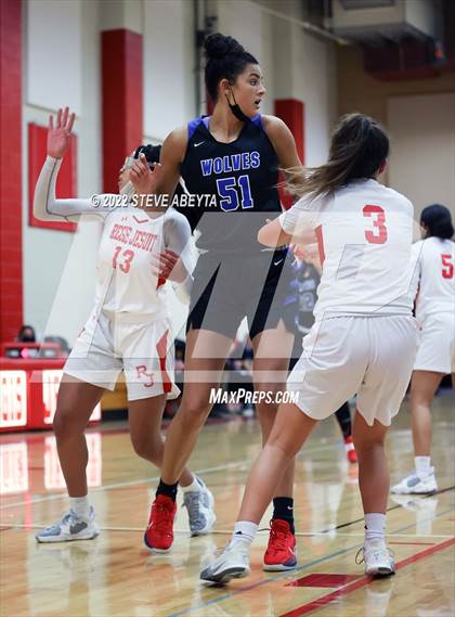 Thumbnail 1 in Grandview @ Regis Jesuit photogallery.