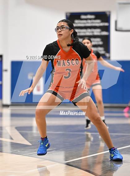 Thumbnail 3 in Wasco vs. South (Thanksgiving Hoopfest) photogallery.