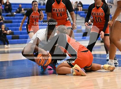 Thumbnail 3 in Wasco vs. South (Thanksgiving Hoopfest) photogallery.