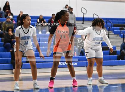 Thumbnail 1 in Wasco vs. South (Thanksgiving Hoopfest) photogallery.