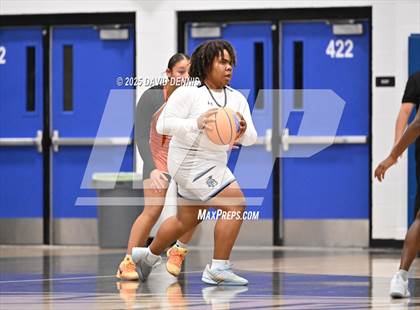 Thumbnail 1 in Wasco vs. South (Thanksgiving Hoopfest) photogallery.