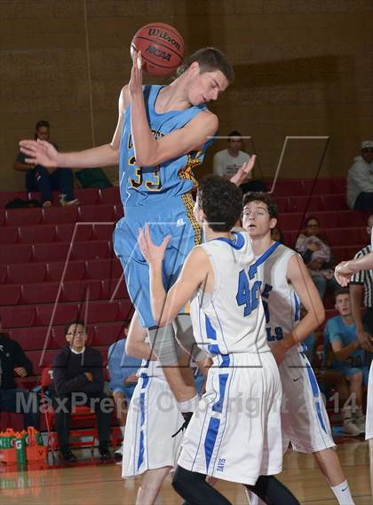 Thumbnail 1 in Center vs. Davis (Common Good Classic) photogallery.