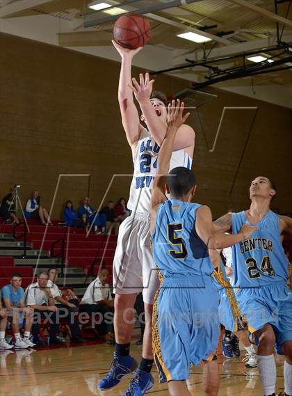 Thumbnail 2 in Center vs. Davis (Common Good Classic) photogallery.