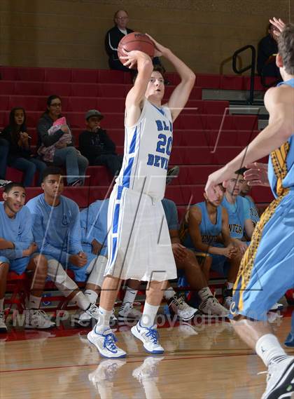 Thumbnail 3 in Center vs. Davis (Common Good Classic) photogallery.