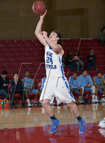 Thumbnail 3 in Center vs. Davis (Common Good Classic) photogallery.