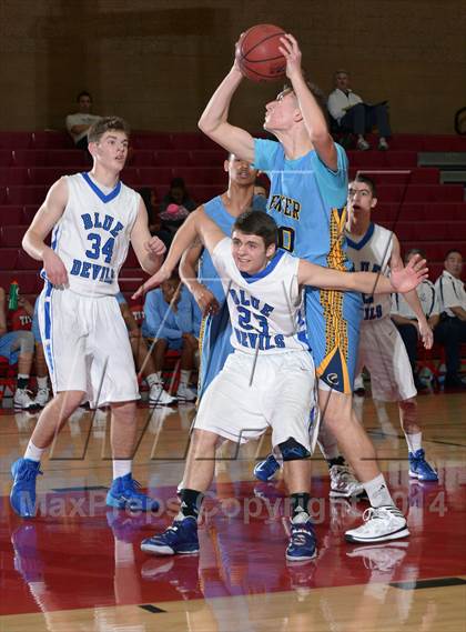 Thumbnail 1 in Center vs. Davis (Common Good Classic) photogallery.