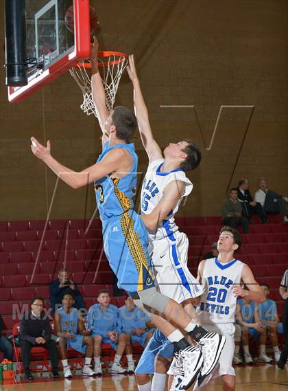 Thumbnail 1 in Center vs. Davis (Common Good Classic) photogallery.