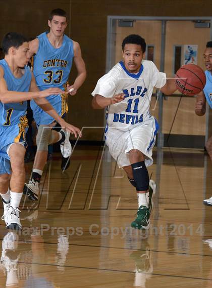 Thumbnail 1 in Center vs. Davis (Common Good Classic) photogallery.