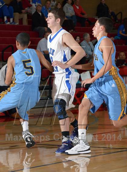Thumbnail 3 in Center vs. Davis (Common Good Classic) photogallery.