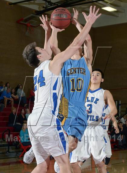 Thumbnail 3 in Center vs. Davis (Common Good Classic) photogallery.