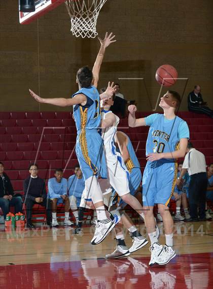 Thumbnail 2 in Center vs. Davis (Common Good Classic) photogallery.