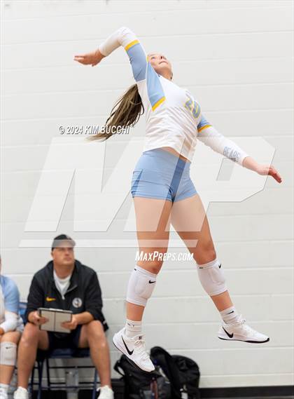 Thumbnail 3 in Oak Glen vs. Cabell Midland (Philip Barbour Tournament) photogallery.