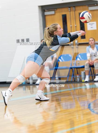 Thumbnail 2 in Oak Glen vs. Cabell Midland (Philip Barbour Tournament) photogallery.