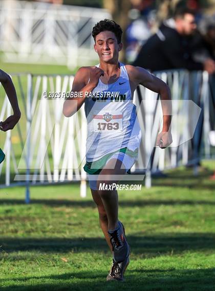 Thumbnail 2 in UIL 3A Boys Cross Country State Final photogallery.