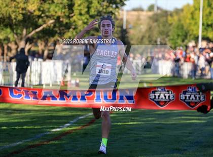 Thumbnail 1 in UIL 3A Boys Cross Country State Final photogallery.