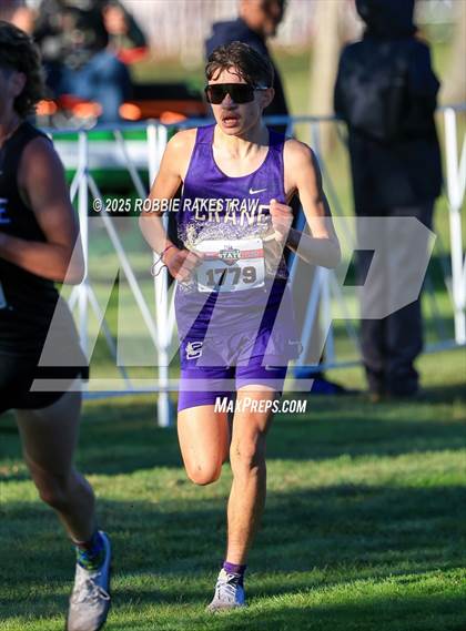 Thumbnail 2 in UIL 3A Boys Cross Country State Final photogallery.