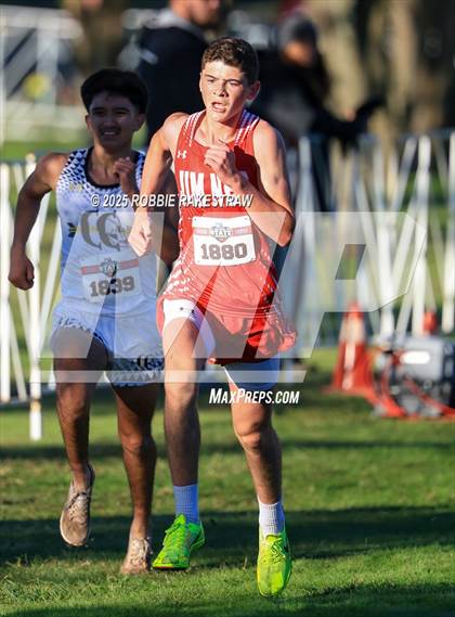 Thumbnail 1 in UIL 3A Boys Cross Country State Final photogallery.