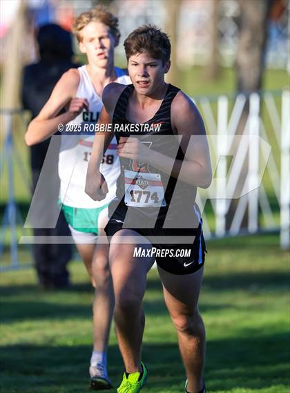 Thumbnail 1 in UIL 3A Boys Cross Country State Final photogallery.
