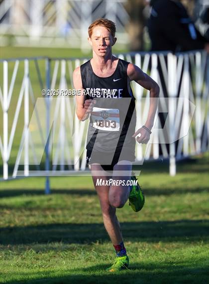 Thumbnail 2 in UIL 3A Boys Cross Country State Final photogallery.