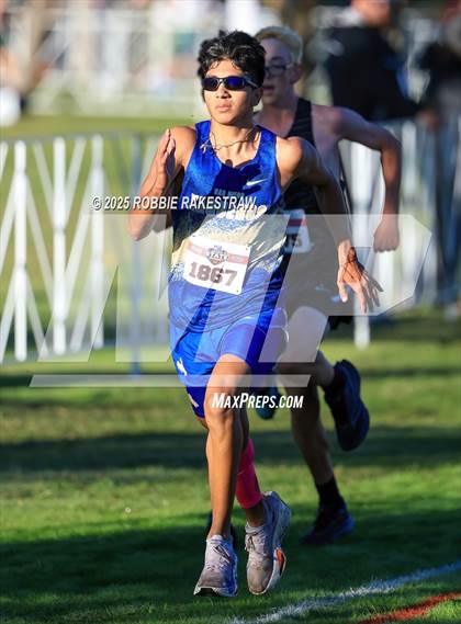 Thumbnail 2 in UIL 3A Boys Cross Country State Final photogallery.