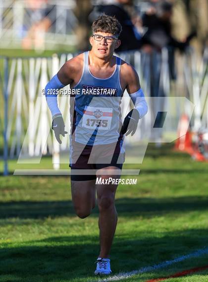 Thumbnail 3 in UIL 3A Boys Cross Country State Final photogallery.