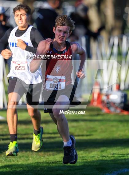Thumbnail 3 in UIL 3A Boys Cross Country State Final photogallery.