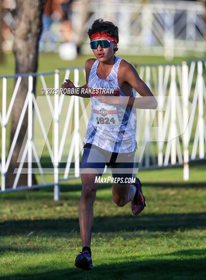 Thumbnail 3 in UIL 3A Boys Cross Country State Final photogallery.