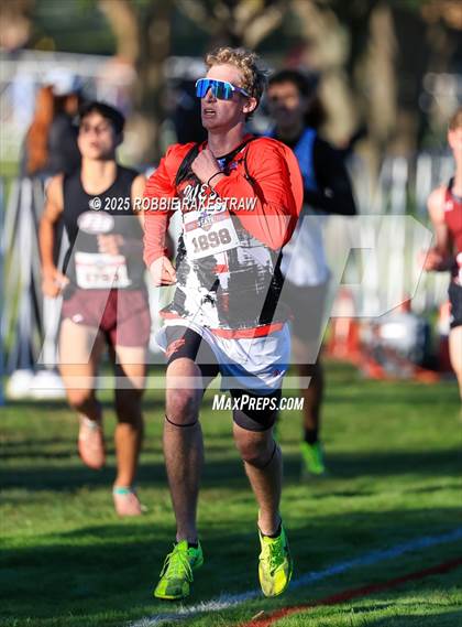 Thumbnail 2 in UIL 3A Boys Cross Country State Final photogallery.