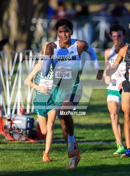 Thumbnail 1 in UIL 3A Boys Cross Country State Final photogallery.