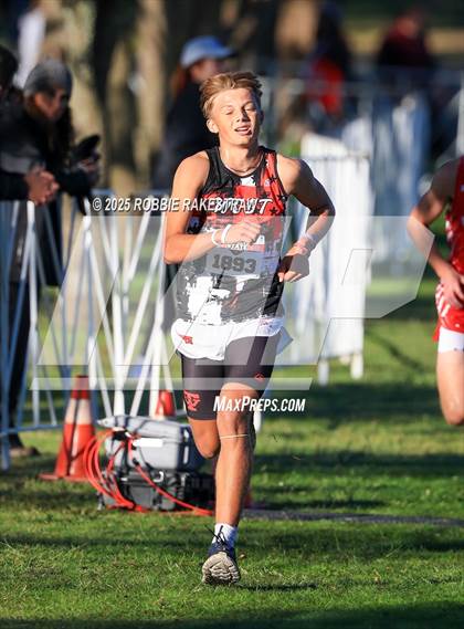 Thumbnail 3 in UIL 3A Boys Cross Country State Final photogallery.