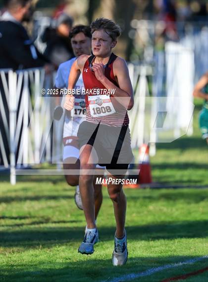 Thumbnail 3 in UIL 3A Boys Cross Country State Final photogallery.