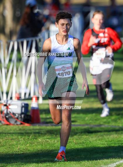 Thumbnail 2 in UIL 3A Boys Cross Country State Final photogallery.