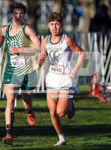 Thumbnail 2 in UIL 3A Boys Cross Country State Final photogallery.