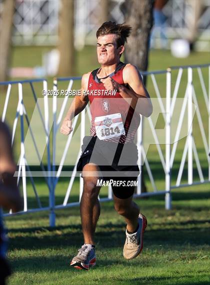 Thumbnail 2 in UIL 3A Boys Cross Country State Final photogallery.