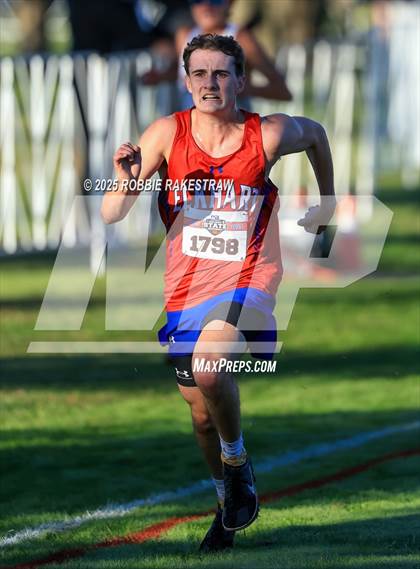 Thumbnail 2 in UIL 3A Boys Cross Country State Final photogallery.