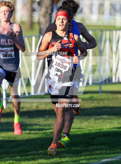 Thumbnail 1 in UIL 3A Boys Cross Country State Final photogallery.