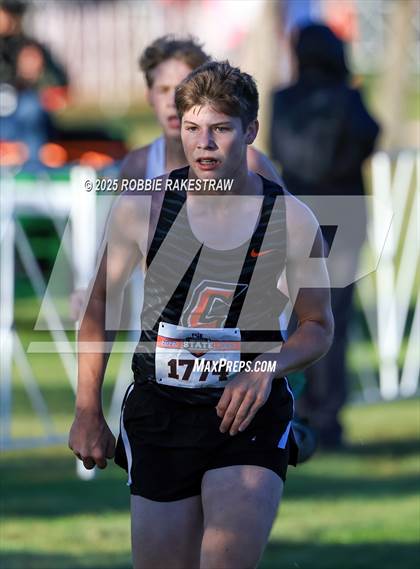 Thumbnail 2 in UIL 3A Boys Cross Country State Final photogallery.