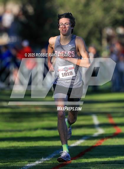 Thumbnail 3 in UIL 3A Boys Cross Country State Final photogallery.