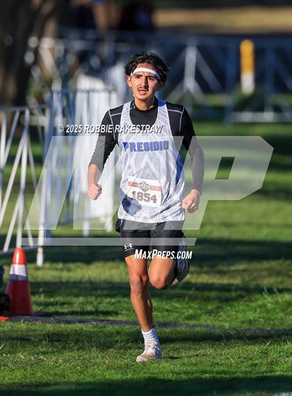 Thumbnail 2 in UIL 3A Boys Cross Country State Final photogallery.