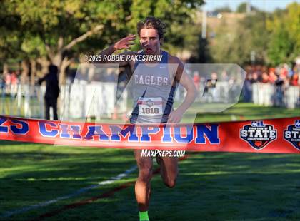 Thumbnail 2 in UIL 3A Boys Cross Country State Final photogallery.