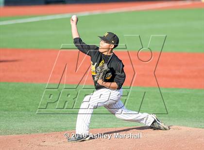 Thumbnail 2 in Lincoln vs Madison [James] photogallery.