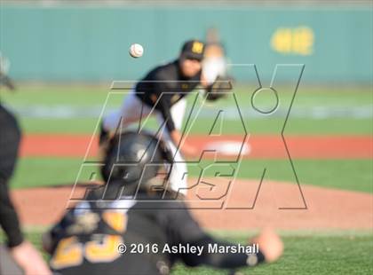 Thumbnail 2 in Lincoln vs Madison [James] photogallery.