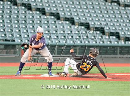 Thumbnail 3 in Lincoln vs Madison [James] photogallery.