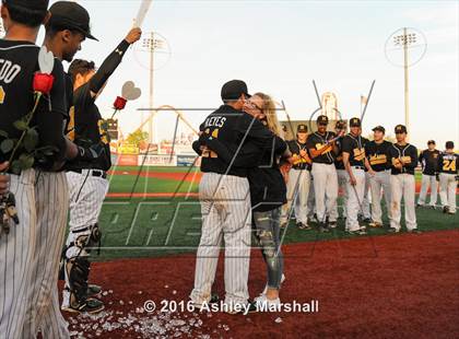 Thumbnail 2 in Lincoln vs Madison [James] photogallery.