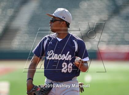 Thumbnail 3 in Lincoln vs Madison [James] photogallery.