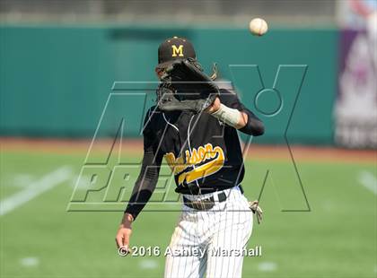Thumbnail 2 in Lincoln vs Madison [James] photogallery.