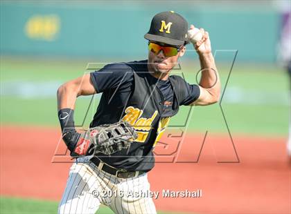 Thumbnail 3 in Lincoln vs Madison [James] photogallery.