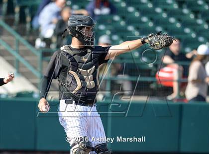 Thumbnail 2 in Lincoln vs Madison [James] photogallery.