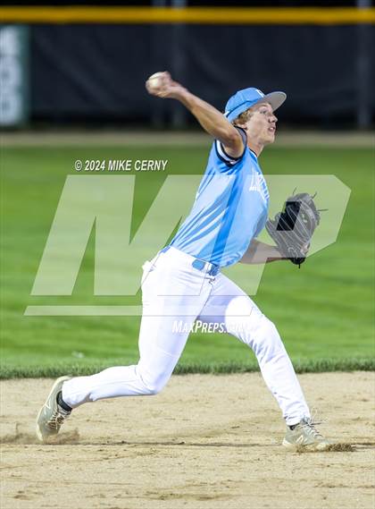 Thumbnail 3 in Shawnee Mission East @ Shawnee Mission Northwest photogallery.