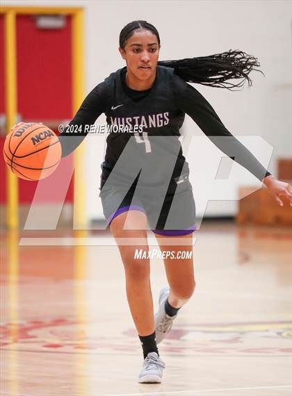 Thumbnail 2 in Marlborough vs Granada Hills photogallery.